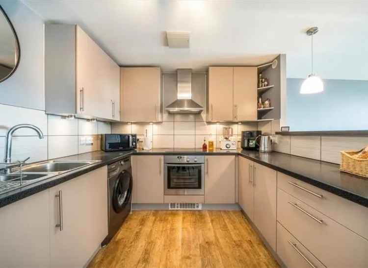 2 Bed Apartment Palmers Road Canary Wharf Views