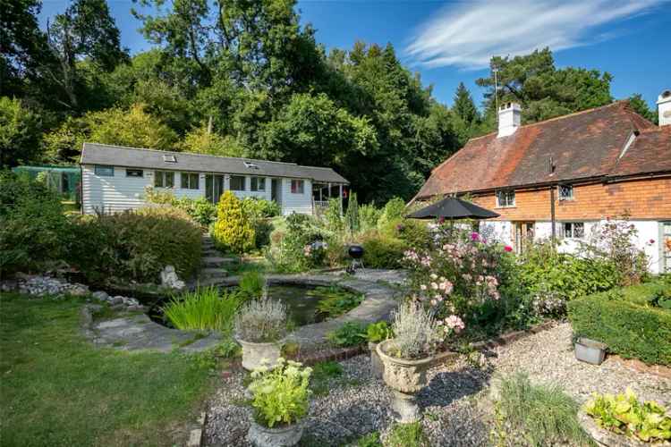 4 Bedroom Cottage in Surrey Hills 4 Acres Garden and Woodland