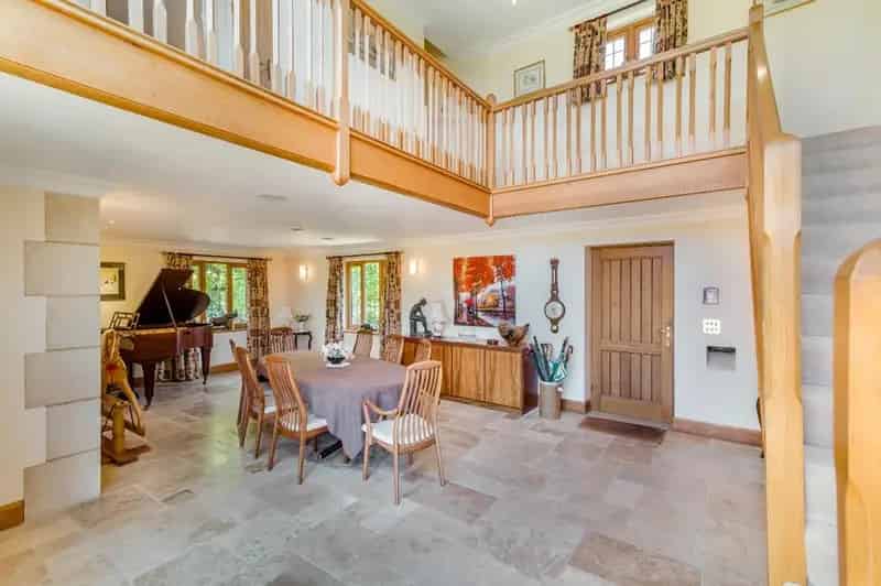 5 Bedroom Detached House for Sale in the Cotswolds