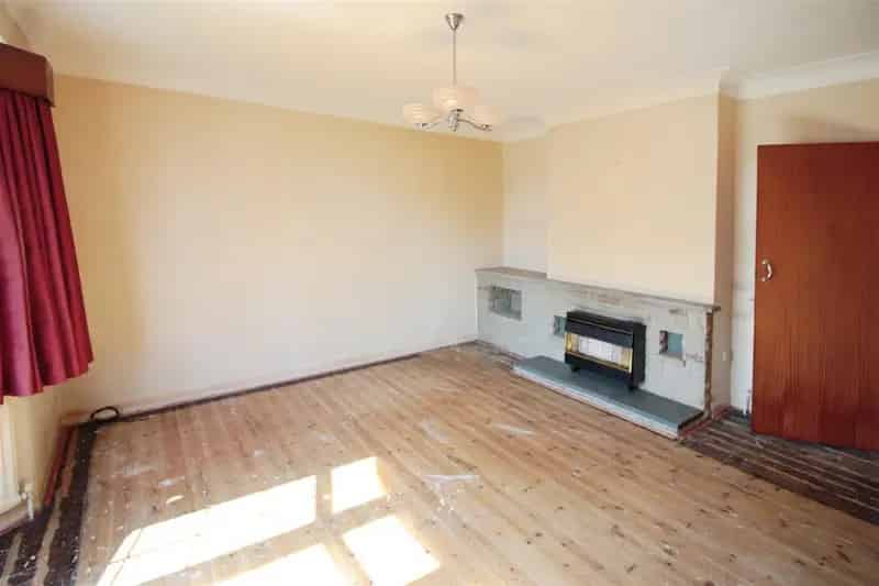 2 Bedroom Semi Detached Bungalow House to Rent