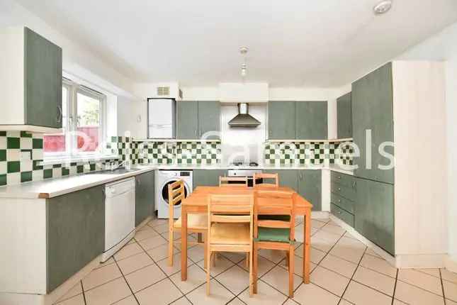 Terraced House for Rent Ferry Street Isle of Dogs London E14