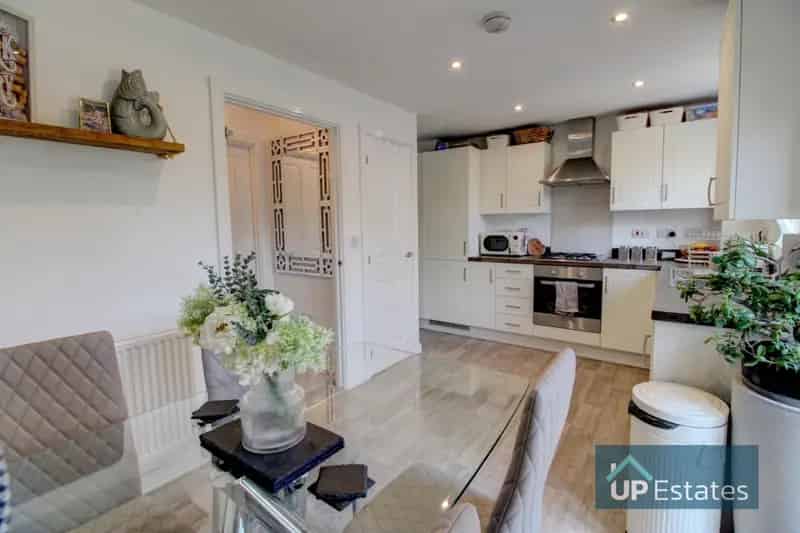 3 Bedroom House for Rent Near University Hospital
