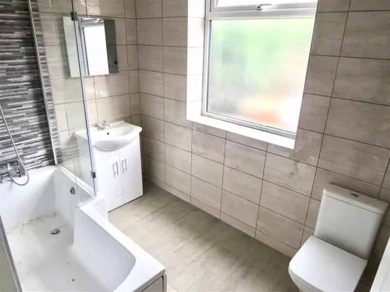 Two Bedroom House with Off Road Parking  Zero Deposit Guarantee Available
