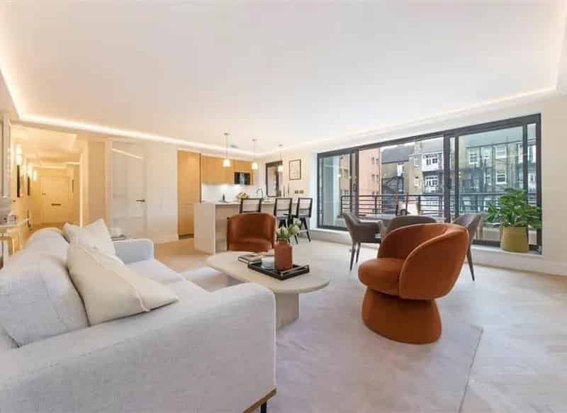 Luxury Apartment in Huntsmore House Earls Court