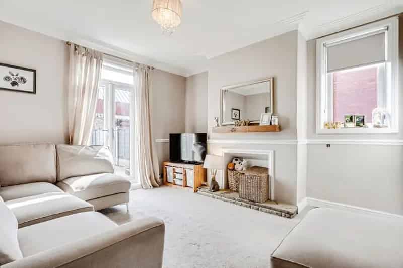 3 Bedroom End Terrace House Wakefield West Yorkshire