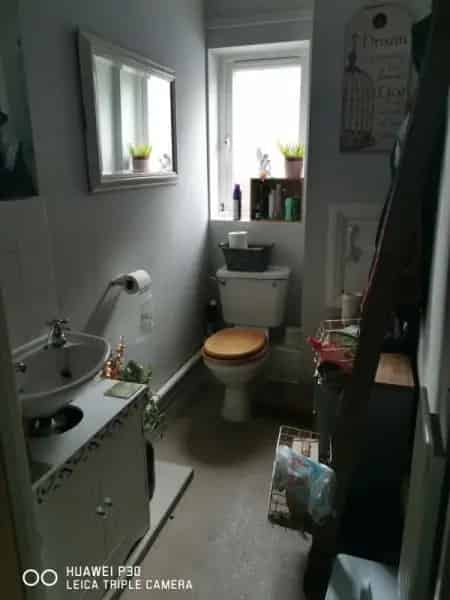 2 Bed End Terrace House Near School and Station