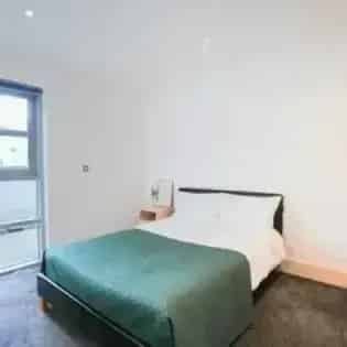 2-Bed 2-Bath City Centre Apartment Manchester Available July 2025