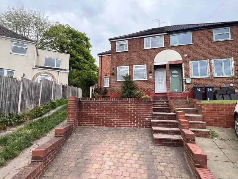 3 Bedroom Semi-Detached House for Sale