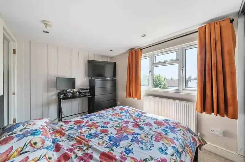 2 Bed House for Sale - Hither Green