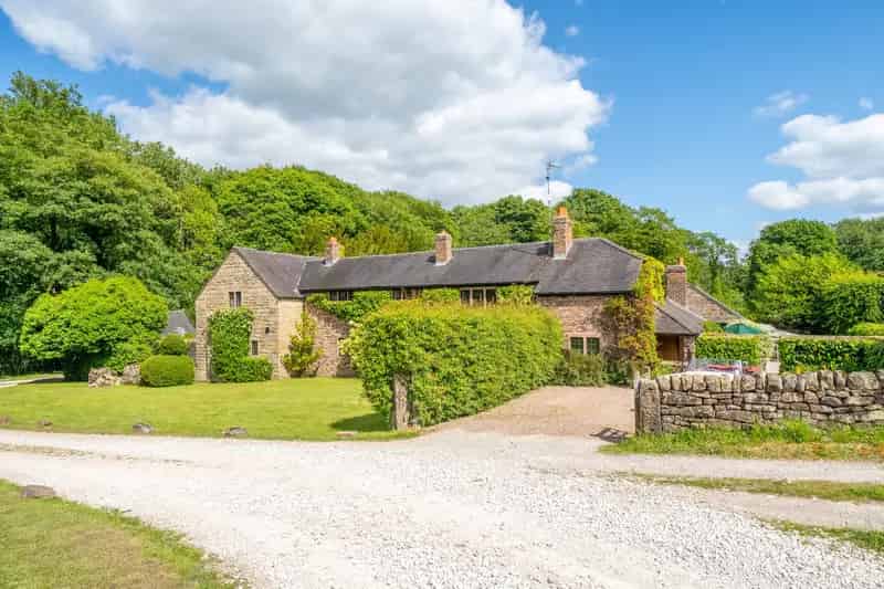4 Bedroom Detached House with Historic Walled Garden