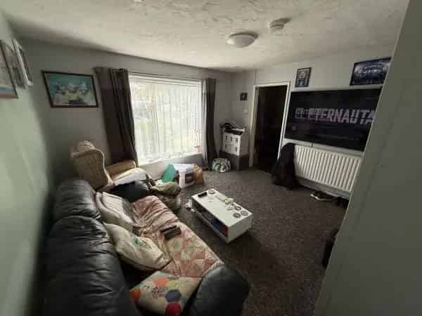 New Kitchen Near Schools Easy Access to London