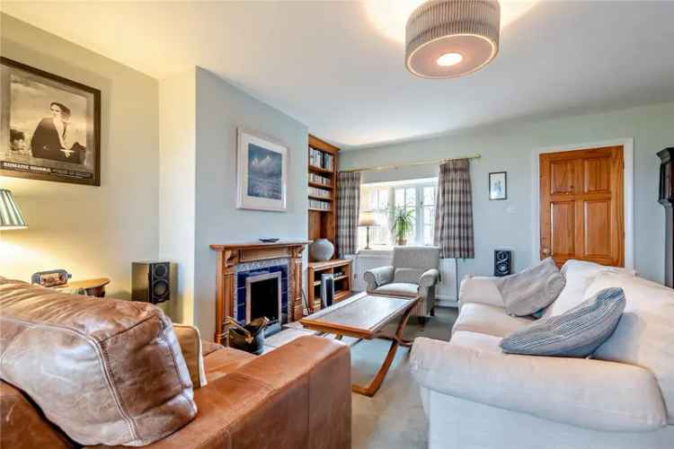 House For Sale in Leeds, England