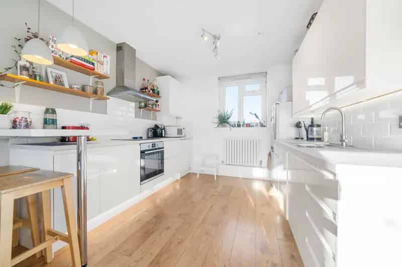 3 Bedroom Flat House to Rent in Stockwell Brixton Clapham