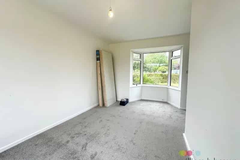 3 Bed Mid Terraced House Near Lincoln County Hospital Zero Deposit Available