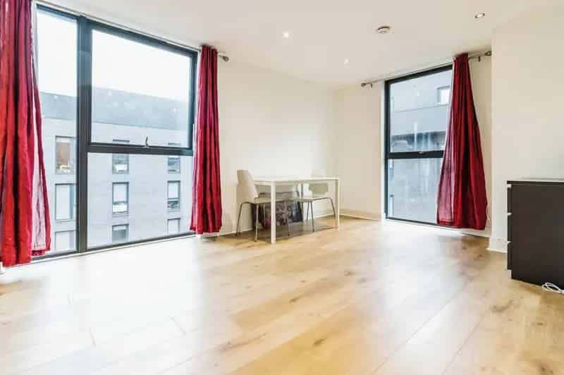 2 Bedroom Flat to Rent Manchester City Centre Parking
