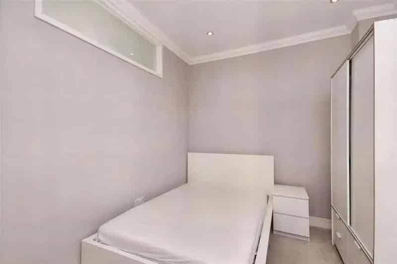 1 Bed Flat for Sale in Sentinel House City Centre