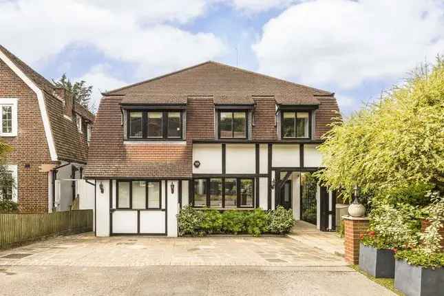 Detached house to rent in Barham Road, London SW20