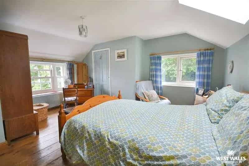 3 Bed House for Sale in Dinas Near Beaches
