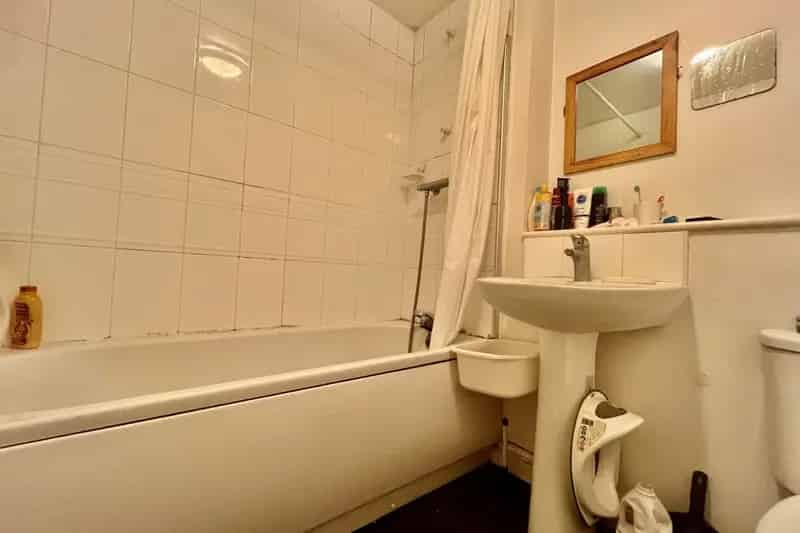 2 Bed House Near Leeds City Centre - Zero Deposit Option