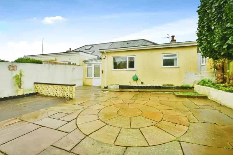 2-Bed Semi-Detached Bungalow Near Saltash Town Centre