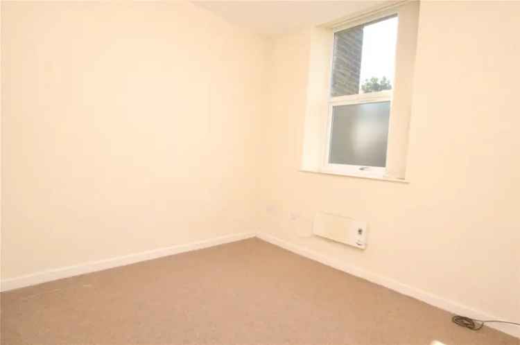 Apartment For Sale in Leeds, England