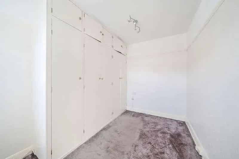 2 Bed House for Sale - Modernisation Needed