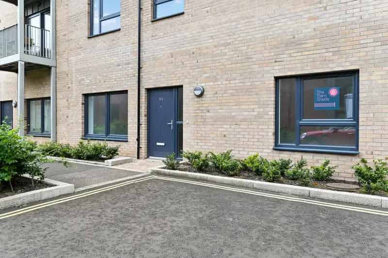2 Bedroom Flat for Sale in Edinburgh and Midlothian