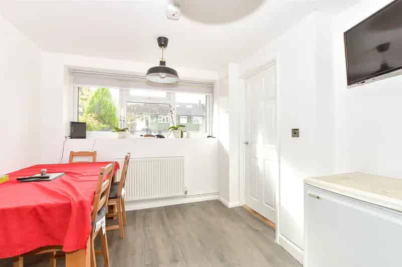 3 Bedroom Terraced House for Sale Near Littlehaven Station