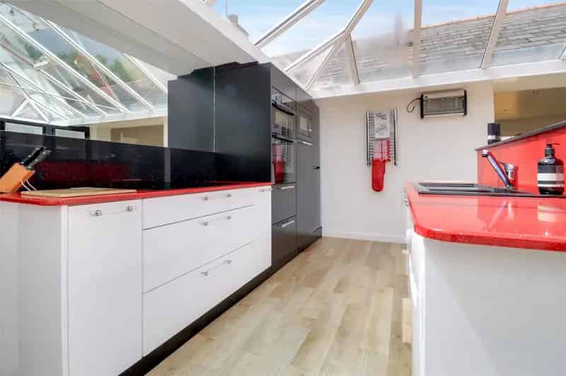 5 Bedroom Detached Bungalow With Annexe Potential