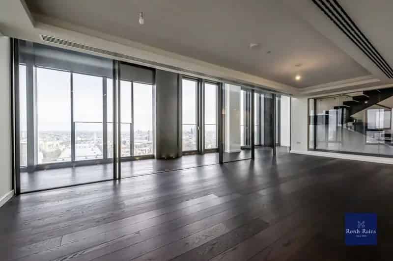 5 Bedroom Duplex Penthouse for Sale in London SW8