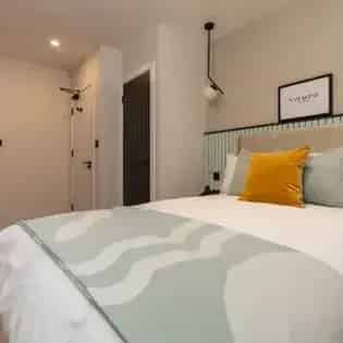 116m² Room Birmingham Available 01 05 25 Spacious Comfortable