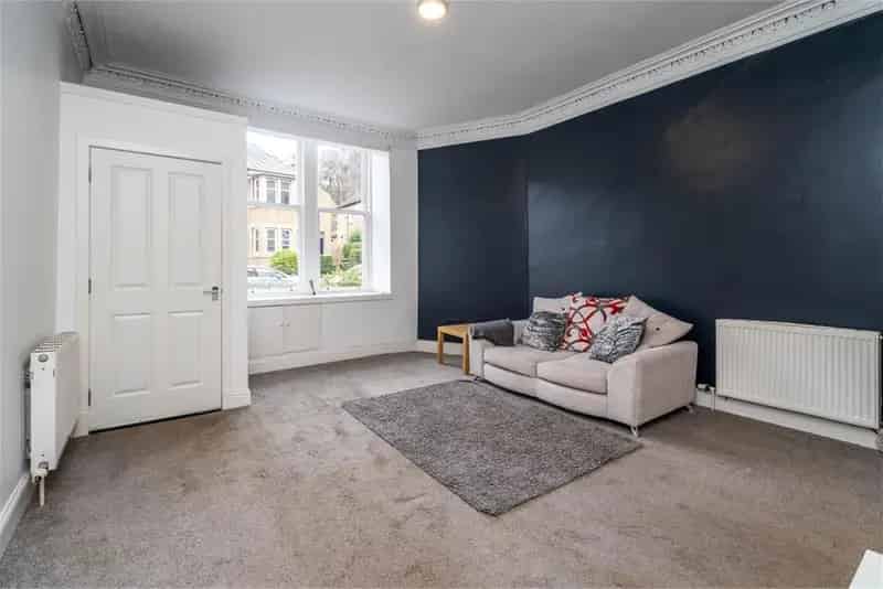 2 Bed Flat Morningside Edinburgh 2 Floors South Facing Garden Near Amenities
