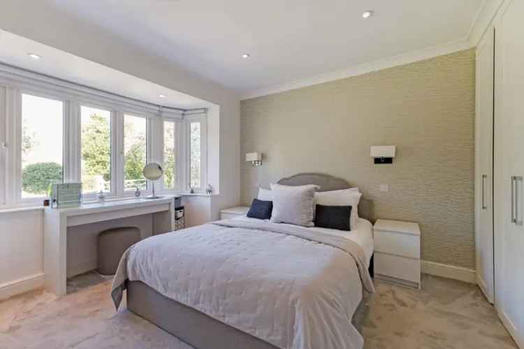 2 Bedroom Detached Bungalow with Equestrian Facilities