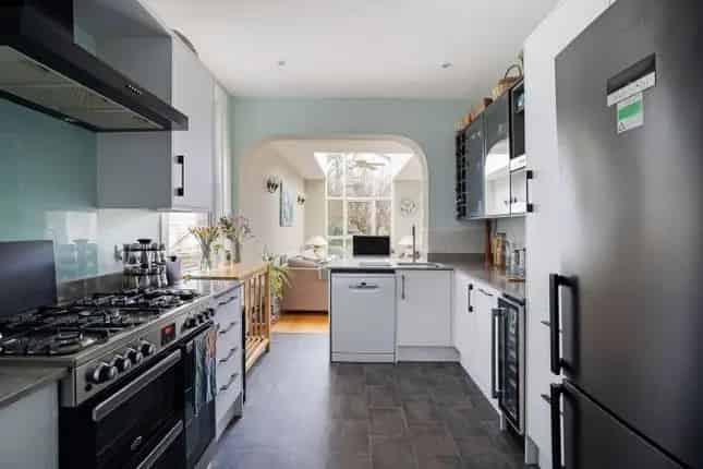Semi Detached House for Sale in Northfields Ealing