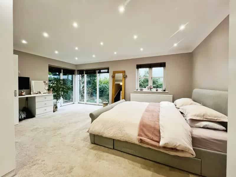 5 Bedroom Detached House for Sale Mere Glen Leconfield