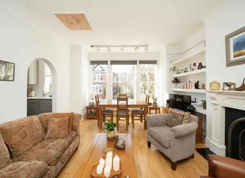 Two Bedroom Edwardian Duplex Near Muswell Hill Broadway
