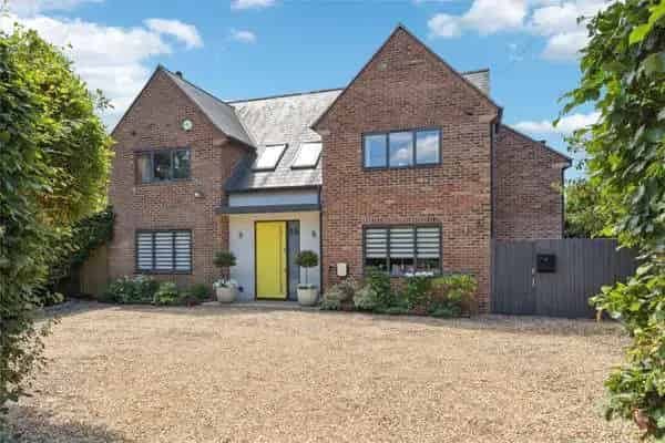 Luxury 5-Bedroom Family Home with Landscaped Garden