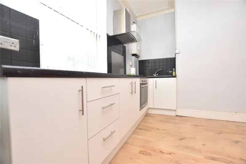 2-Bed Terraced House in Armley - Stylish Open-Plan Living