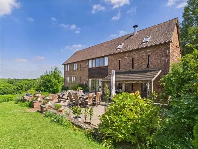 3 Bedroom Detached Barn Conversion Herefordshire