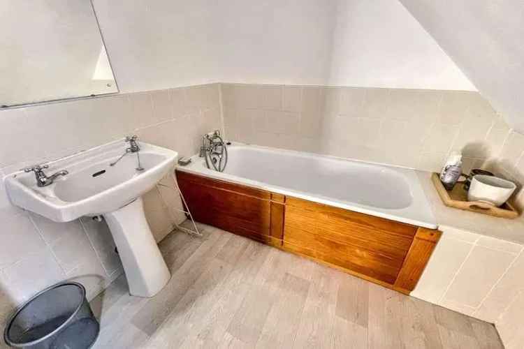 6 Bed House for Sale Stunning Views Large Garden Garage