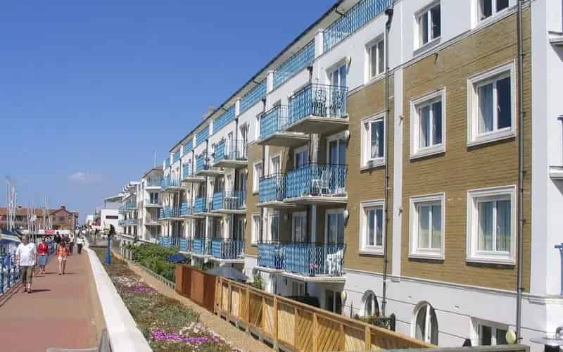 2 Bedroom Apartment to Rent Harbour Views Early September