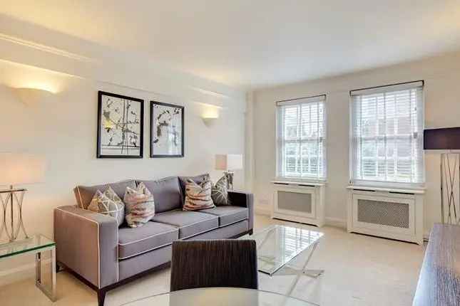 Flat to rent in Pelham Court, Fulham Road, South Kensington, London SW3