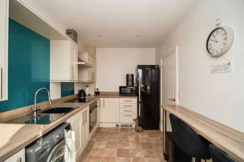 Three Bedroom Family Home Near Weymouth Marina