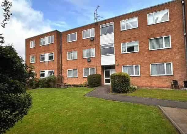 2 Bedroom Apartment for Sale in Sutton Coldfield