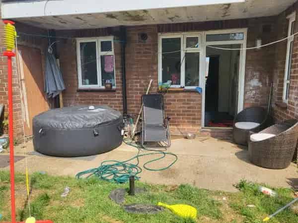 2 Bedroom Ground Floor Flat with Large Garden