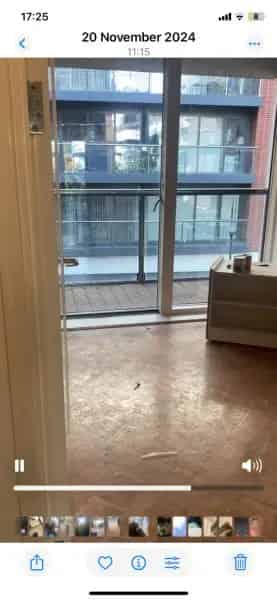 Islington 3 Bedroom Flat with 2 Balconies and Lift