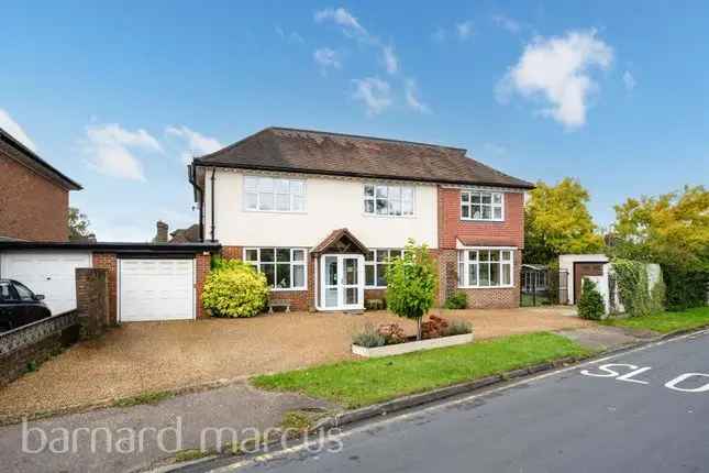 5 Bed Detached House for Sale in Cheam Sutton