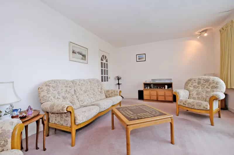 Spacious 3-Bed Semi-Detached Home in Mannofield Aberdeen