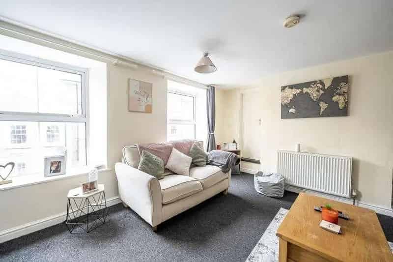 2 Bed Flat for Sale in Hay-on-Wye