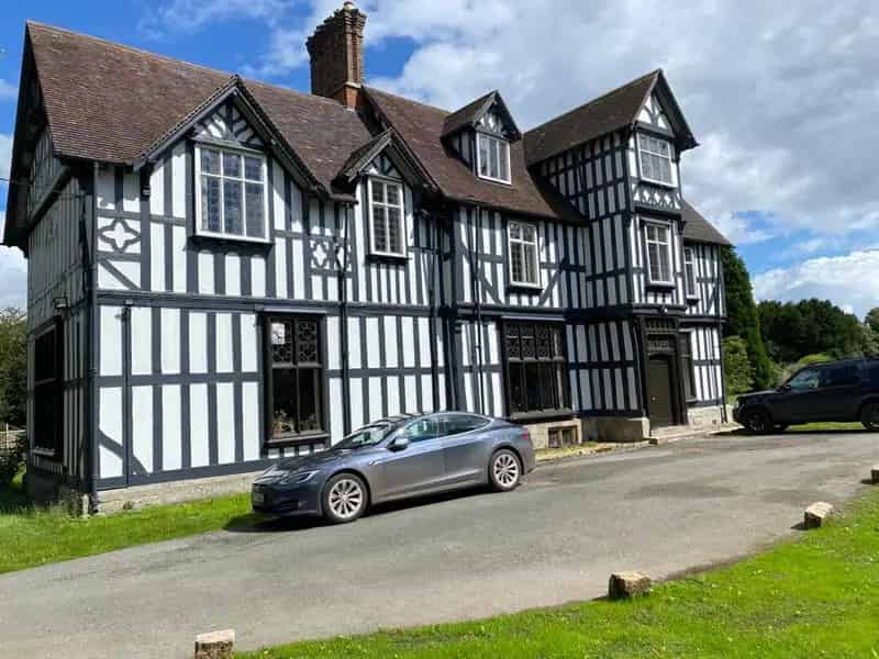 Rural Offices with High Speed Internet and Parking
